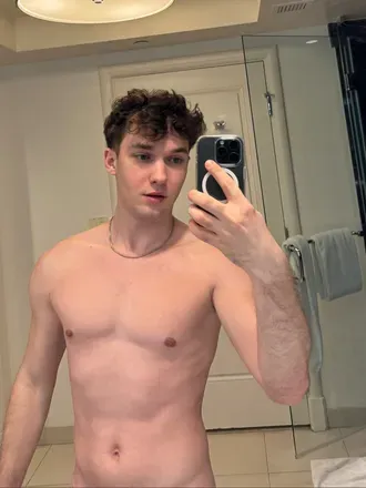 OnlyFans cuenta artiomboyx avatar 1