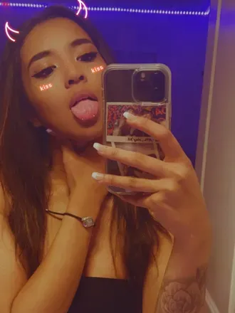 OnlyFans account  thespicynicoxo avatar 1