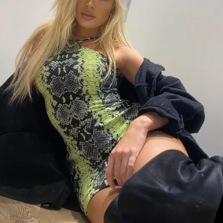 OnlyFans cuenta nicolebabeuk header 2