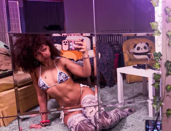 OnlyFans cuenta afrobuttercupvip avatar 1