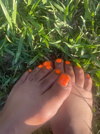 OnlyFans cuenta thesehappyfeet333 header 2