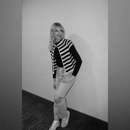 OnlyFans cuenta ellalowe1 header 2