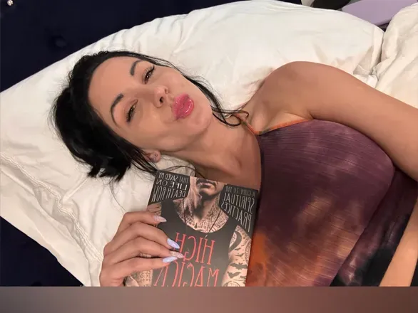 OnlyFans cuenta kinzie header 2