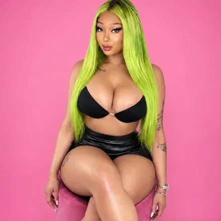 OnlyFans account  nikkie_star avatar 1