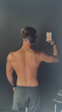 OnlyFans cuenta nextdoorneverghbor avatar 1