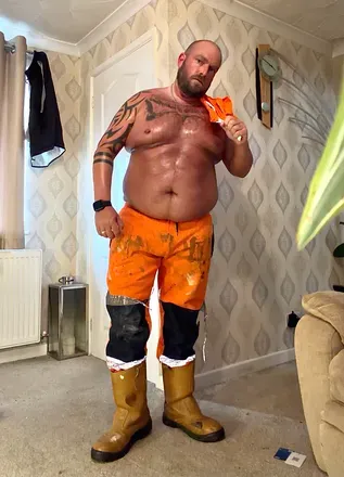 OnlyFans of dannywyattxxx