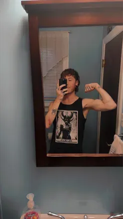 OnlyFans cuenta tylerred95 avatar 1