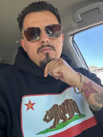 OnlyFans account  younowho avatar 1