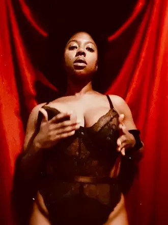 OnlyFans cuenta chamillesymone avatar 1