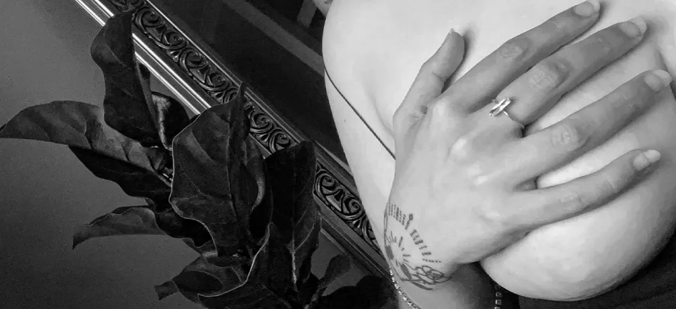 OnlyFans cuenta attarah header 2