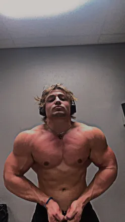 OnlyFans cuenta bigguyforfun header 2