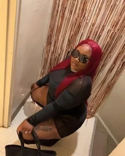 OnlyFans cuenta shymone header 2