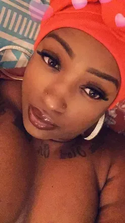 OnlyFans account  rose-water-mistress35 avatar 1
