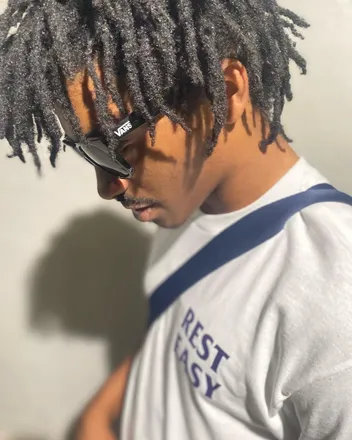 OnlyFans account  squezz header 2