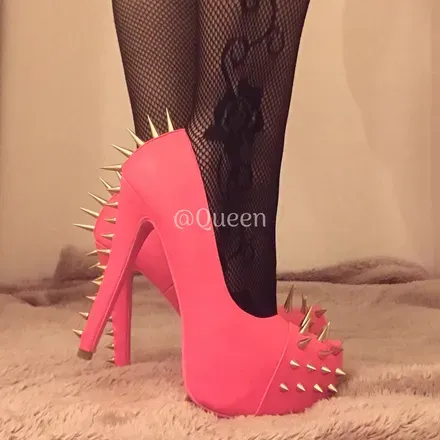 OnlyFans cuenta queene_sexy_heels avatar 1