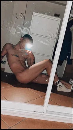 OnlyFans cuenta aarontheboy avatar 1