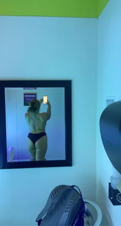 OnlyFans account  bell025 header 2