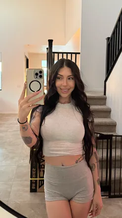 OnlyFans of harlowexo