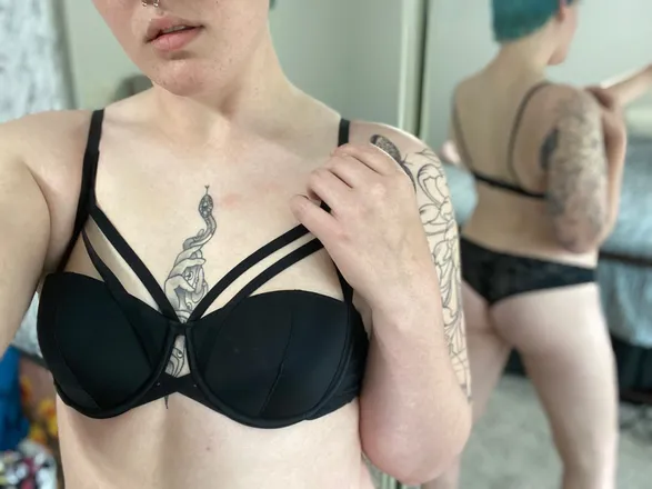OnlyFans cuenta endlessriverss header 2