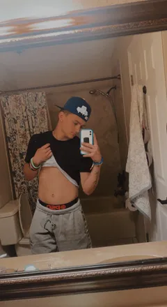 OnlyFans cuenta officialrocky03 header 2
