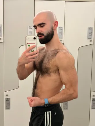 OnlyFans account  santoslevante avatar 1