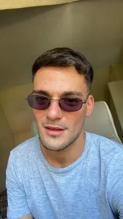 OnlyFans account  straightqrious avatar 1