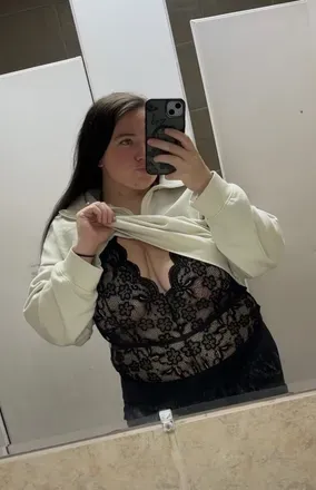 OnlyFans of rednecklynn21