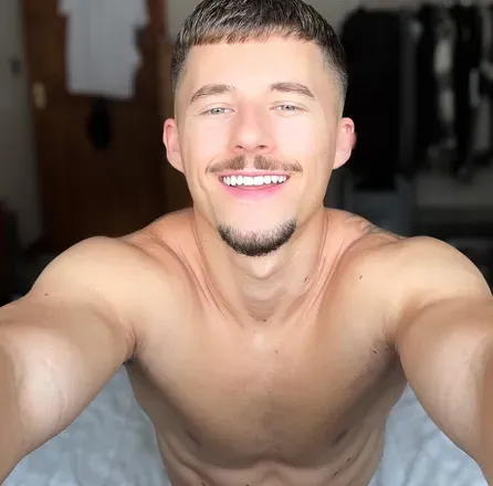 OnlyFans of gymladchris69