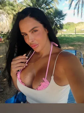 OnlyFans account  merievipclub avatar 1