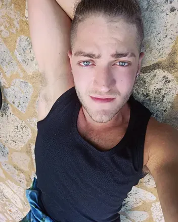OnlyFans cuenta juanpevalencia4 header 2