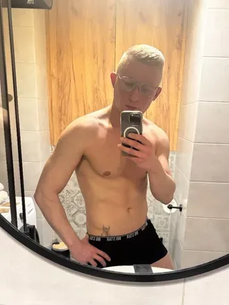 OnlyFans cuenta borysek18plus avatar 1