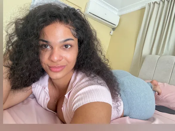 OnlyFans cuenta itsgiana header 2