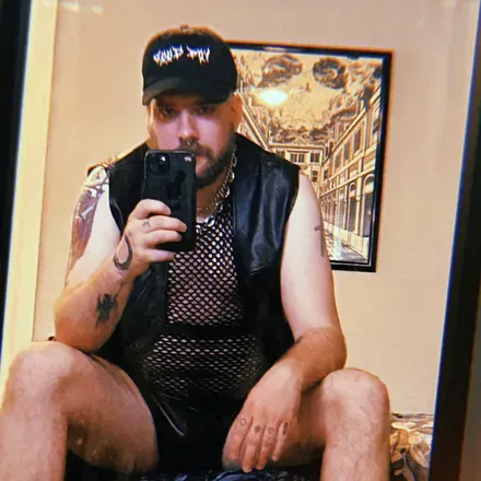 OnlyFans account  heavyworm avatar 1