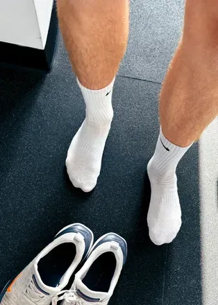 OnlyFans account  legsbyjay avatar 1