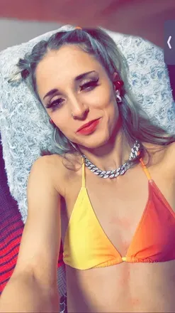 OnlyFans cuenta czechdolllive avatar 1