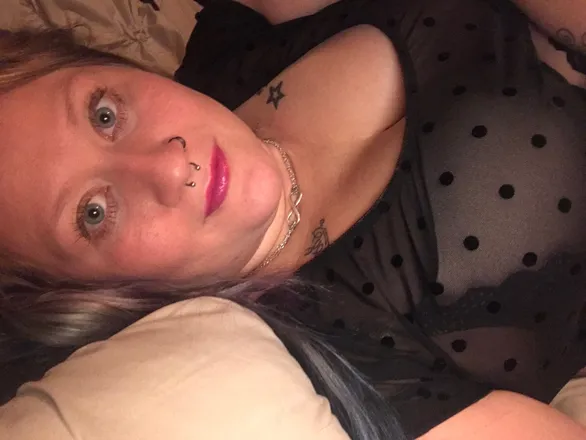 OnlyFans cuenta tori_swallows header 2