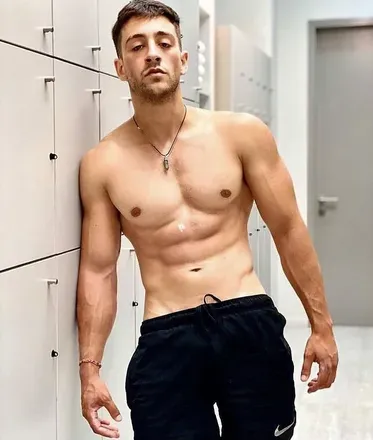OnlyFans account  noahpells avatar 1