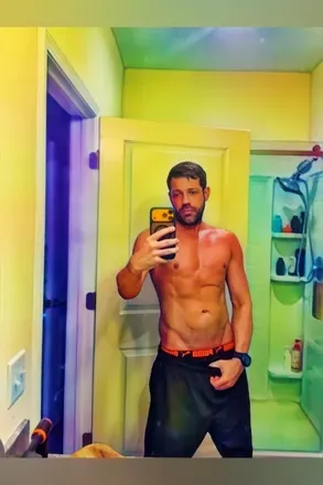 OnlyFans cuenta justaguyatthebeach avatar 1