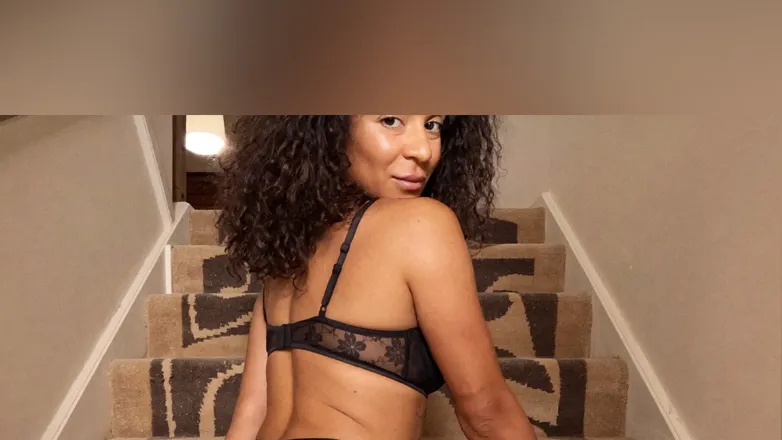 OnlyFans account  missfluovip header 2