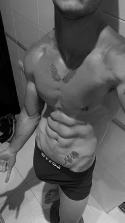 OnlyFans cuenta onlyramiro6968 header 2