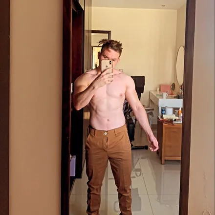 OnlyFans cuenta aestheticjules header 2