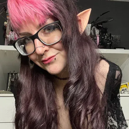 OnlyFans account  lunalilacscent avatar 1