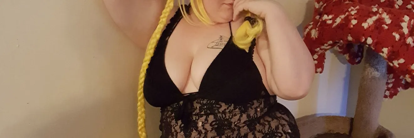 OnlyFans cuenta momofrisky header 2