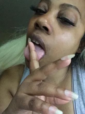 OnlyFans cuenta chontell header 2