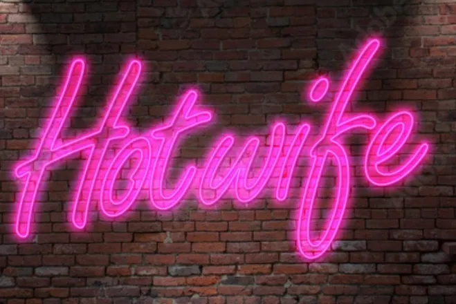 OnlyFans account  hazelhotwife header 2
