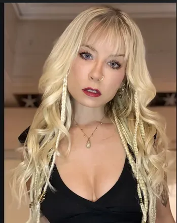 OnlyFans de mia_julia_vip