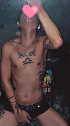 OnlyFans account  omgitstwinky7 avatar 1