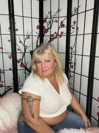 OnlyFans cuenta midnitesapphire96 avatar 1