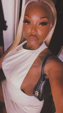 OnlyFans account  fiestydai avatar 1