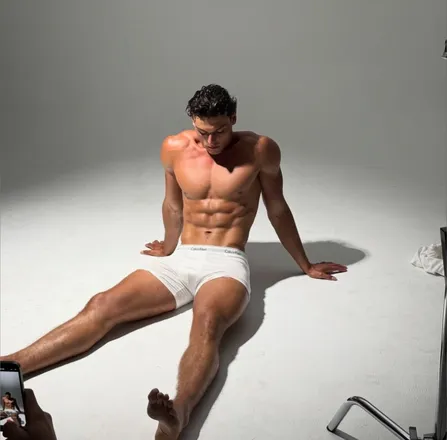 OnlyFans account  globalhunks header 2